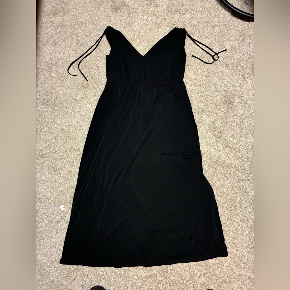 IMAN Black Sleeveless Maxi Dress